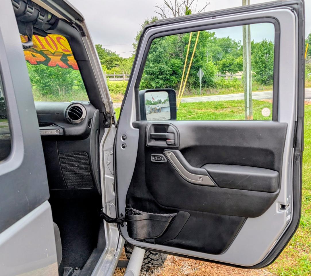Jeep Wrangler 4WD 2dr Sport 2015