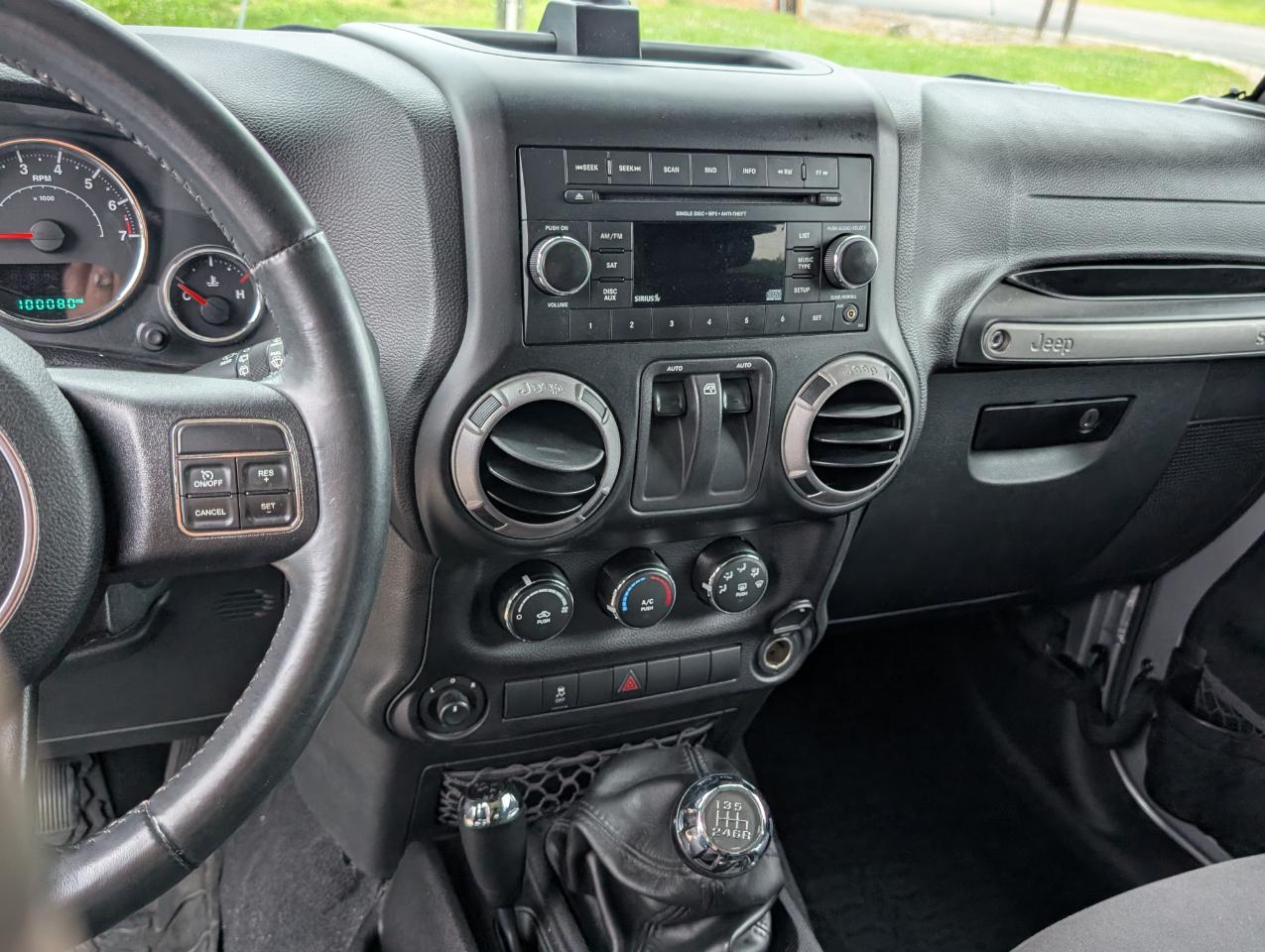 Jeep Wrangler 4WD 2dr Sport 2015