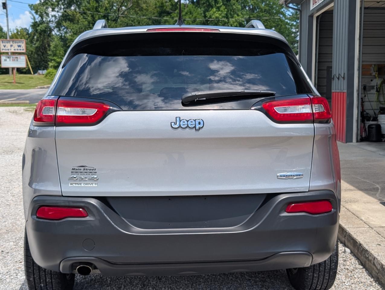 Jeep Cherokee 4WD 4dr Latitude 2014