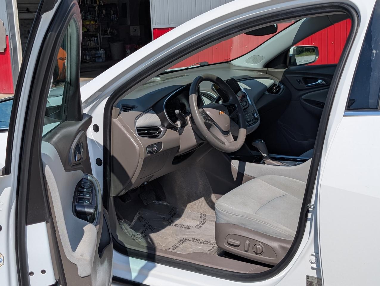 Chevrolet Malibu 4dr Sdn LS w/1FL 2020