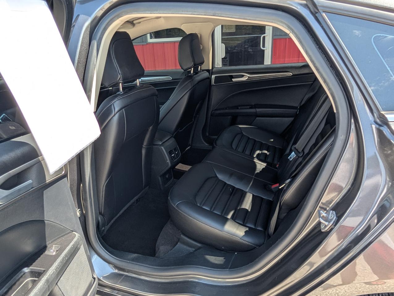 Ford Fusion SEL FWD 2020