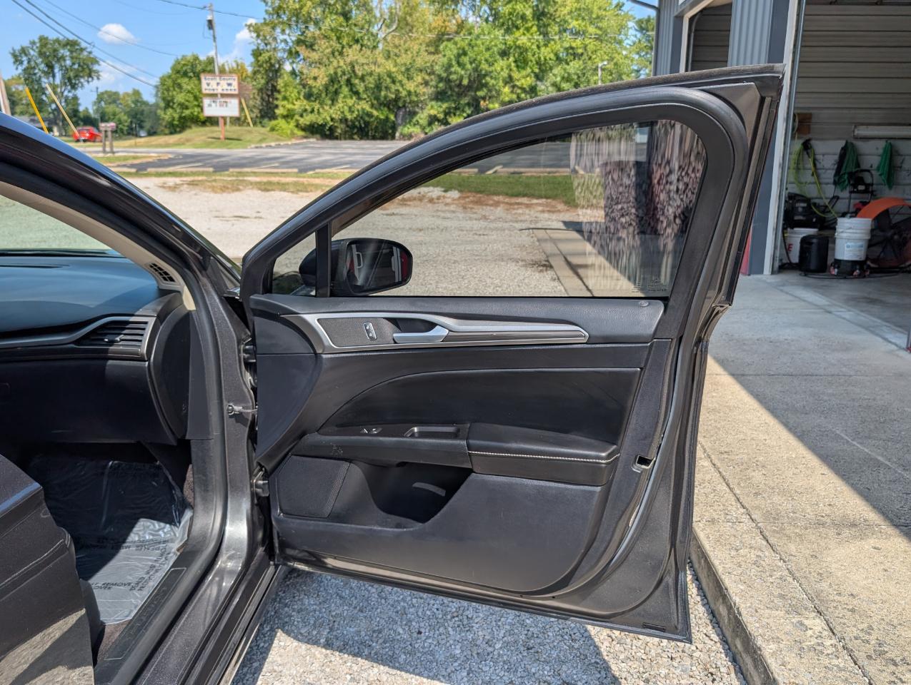 Ford Fusion SEL FWD 2020