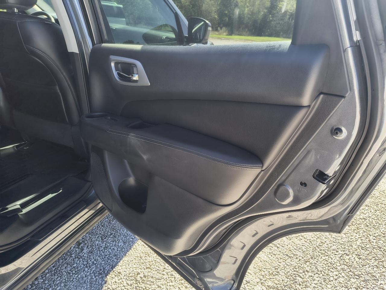 Nissan Pathfinder  2019