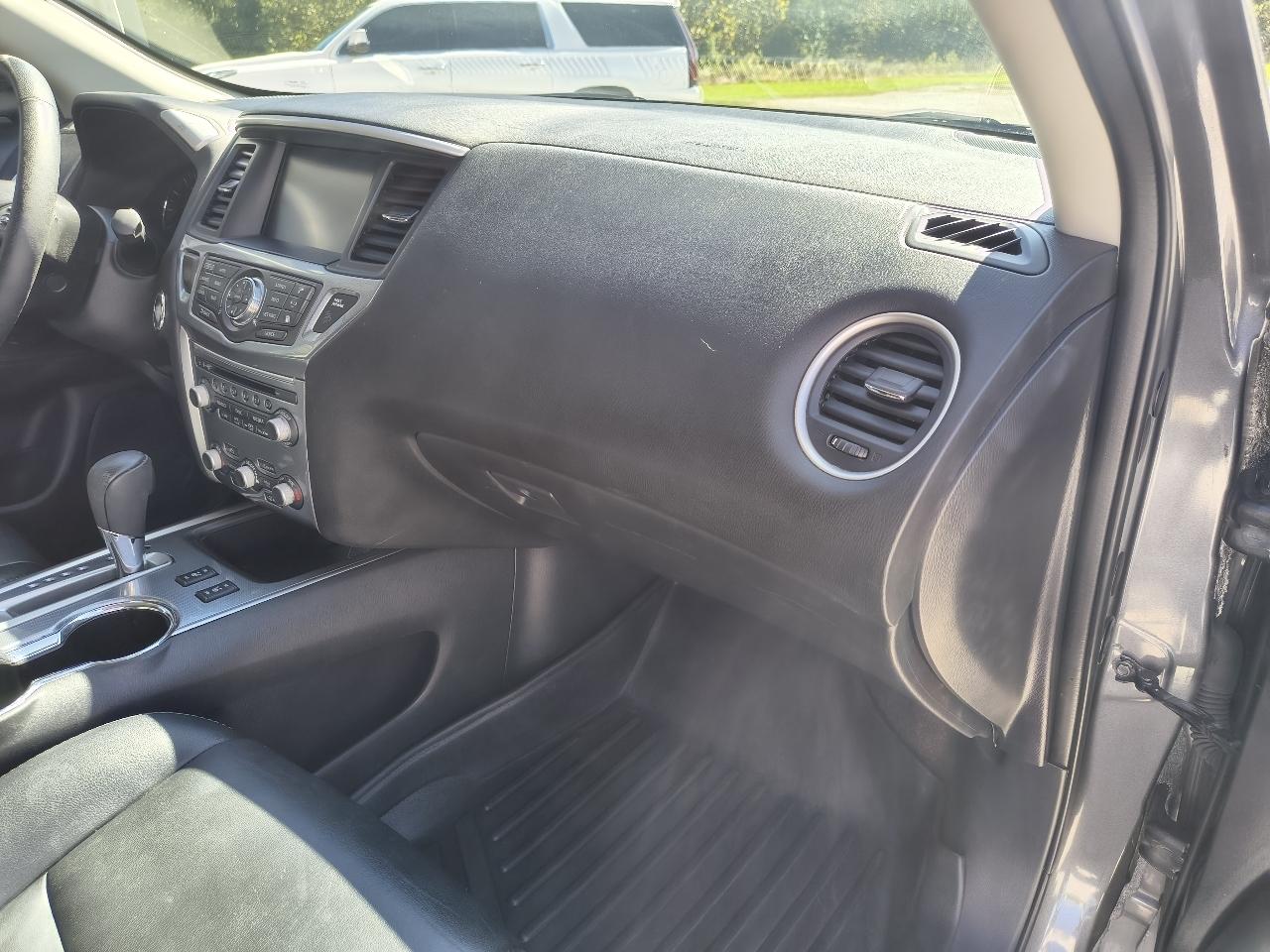 Nissan Pathfinder  2019