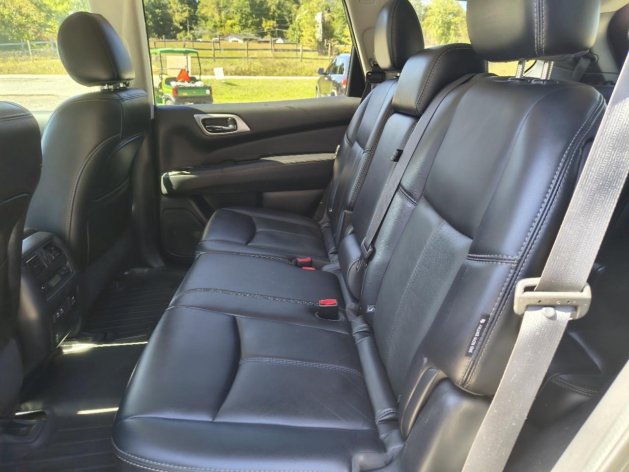 Nissan Pathfinder  2019