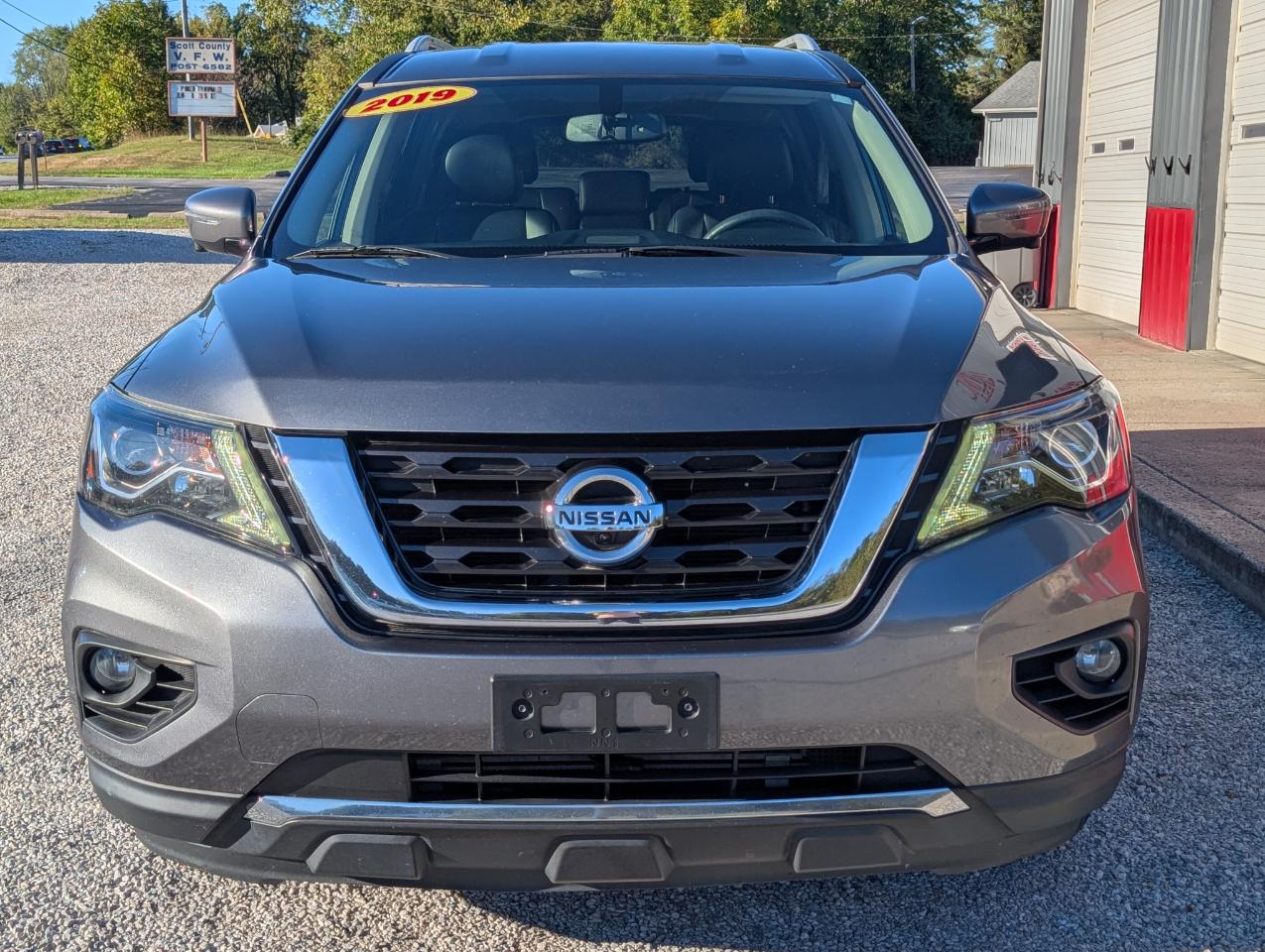 Nissan Pathfinder photo 5