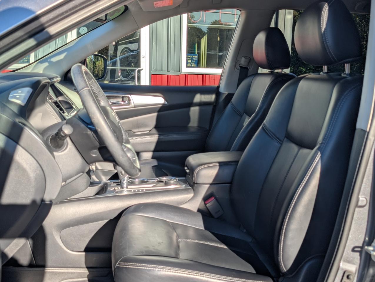 Nissan Pathfinder photo 10