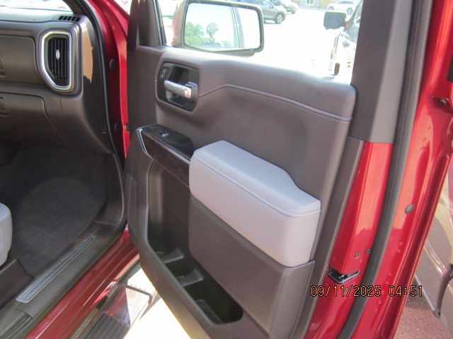 GMC Sierra 1500 SLT Crew Cab Short Box 4WD 2020 GMC Sierra 1500 SLT Crew Cab Short Box 4WD 2020