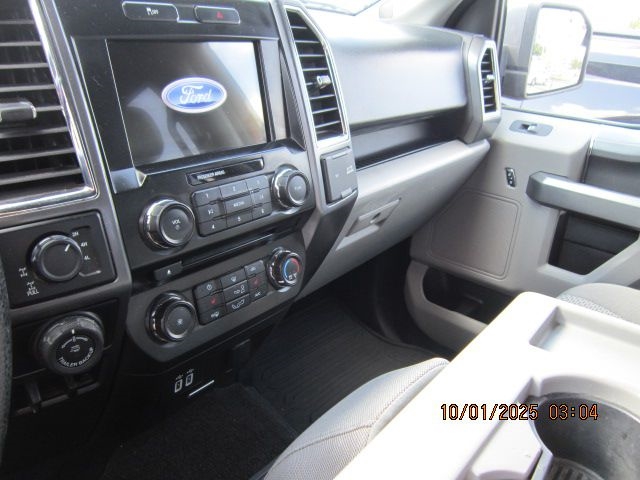 Ford F-150 XL SuperCrew 5.5-ft. Bed 4WD 2016 Ford F-150 XL SuperCrew 5.5-ft. Bed 4WD 2016