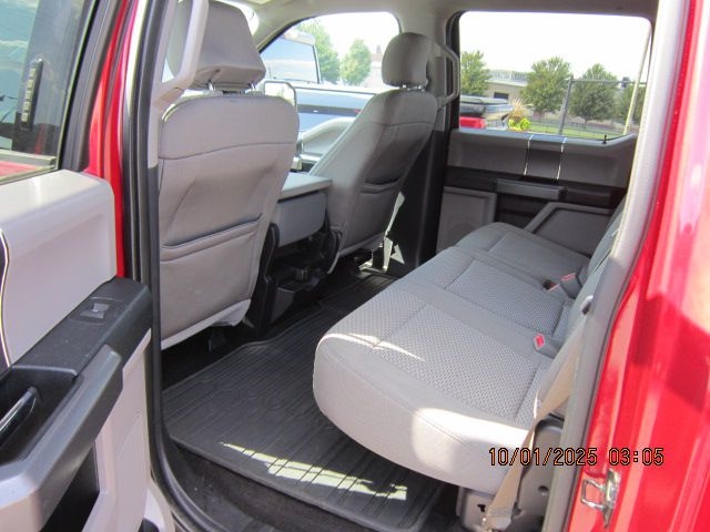 Ford F-150 XL SuperCrew 5.5-ft. Bed 4WD 2016 Ford F-150 XL SuperCrew 5.5-ft. Bed 4WD 2016