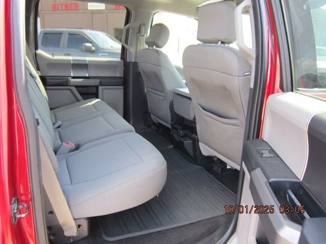 Ford F-150 XL SuperCrew 5.5-ft. Bed 4WD 2016 Ford F-150 XL SuperCrew 5.5-ft. Bed 4WD 2016
