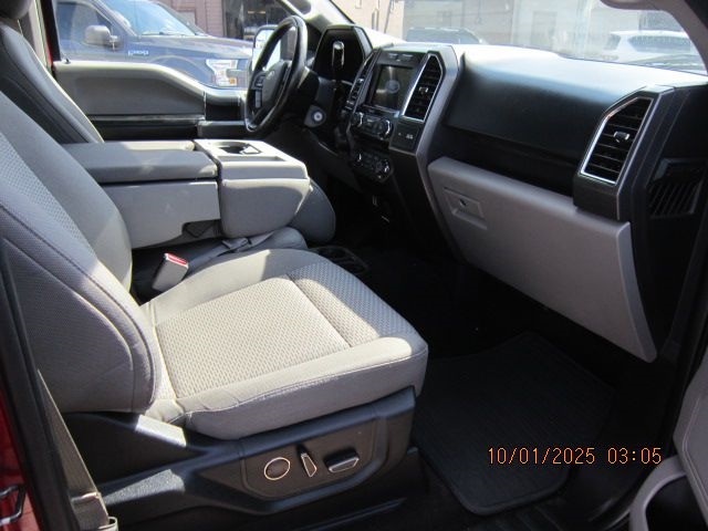 Ford F-150 XL SuperCrew 5.5-ft. Bed 4WD 2016 Ford F-150 XL SuperCrew 5.5-ft. Bed 4WD 2016
