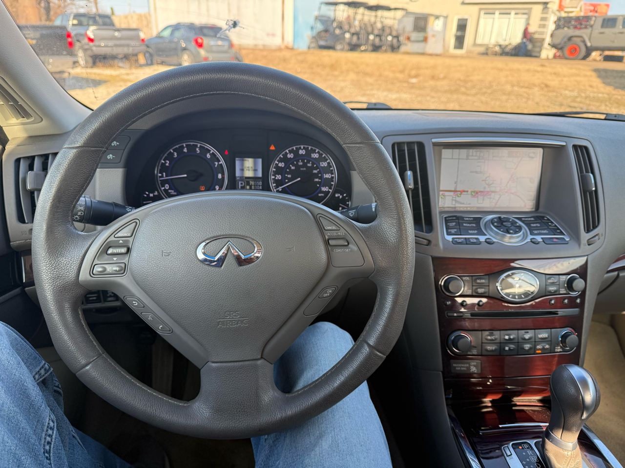 Infiniti G Convertible Base 2011