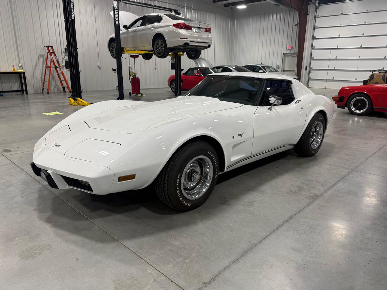 Chevrolet Corvette  1977