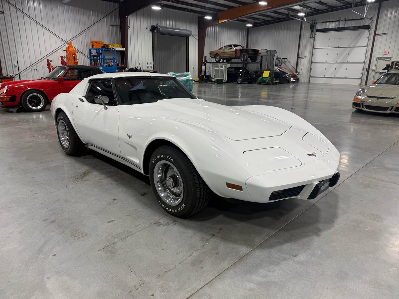 Chevrolet Corvette  1977