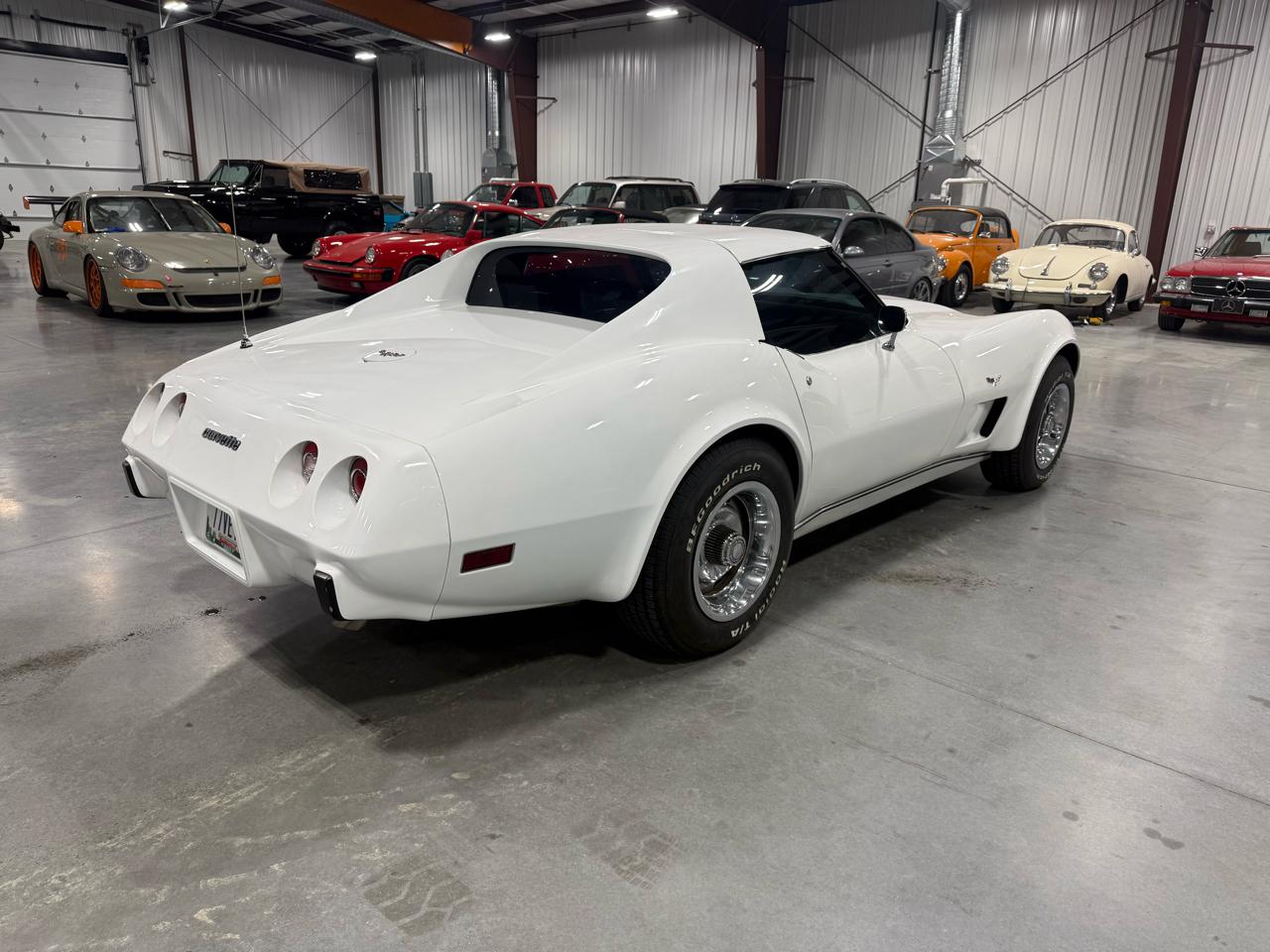 Chevrolet Corvette  1977