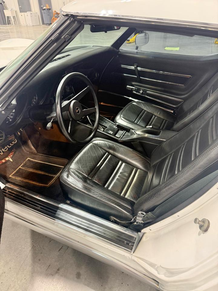 Chevrolet Corvette  1977