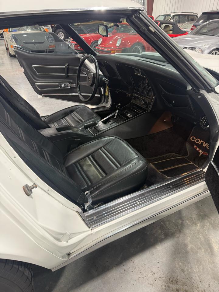 Chevrolet Corvette  1977