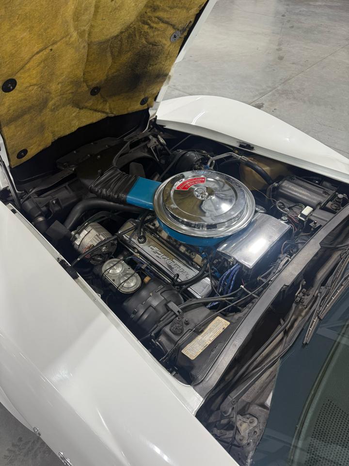 Chevrolet Corvette  1977