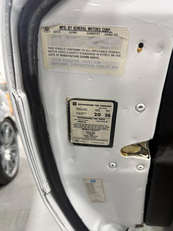 Chevrolet Corvette  1977