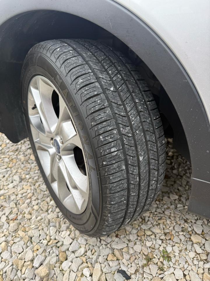 Ford Escape SEL 4WD 2013