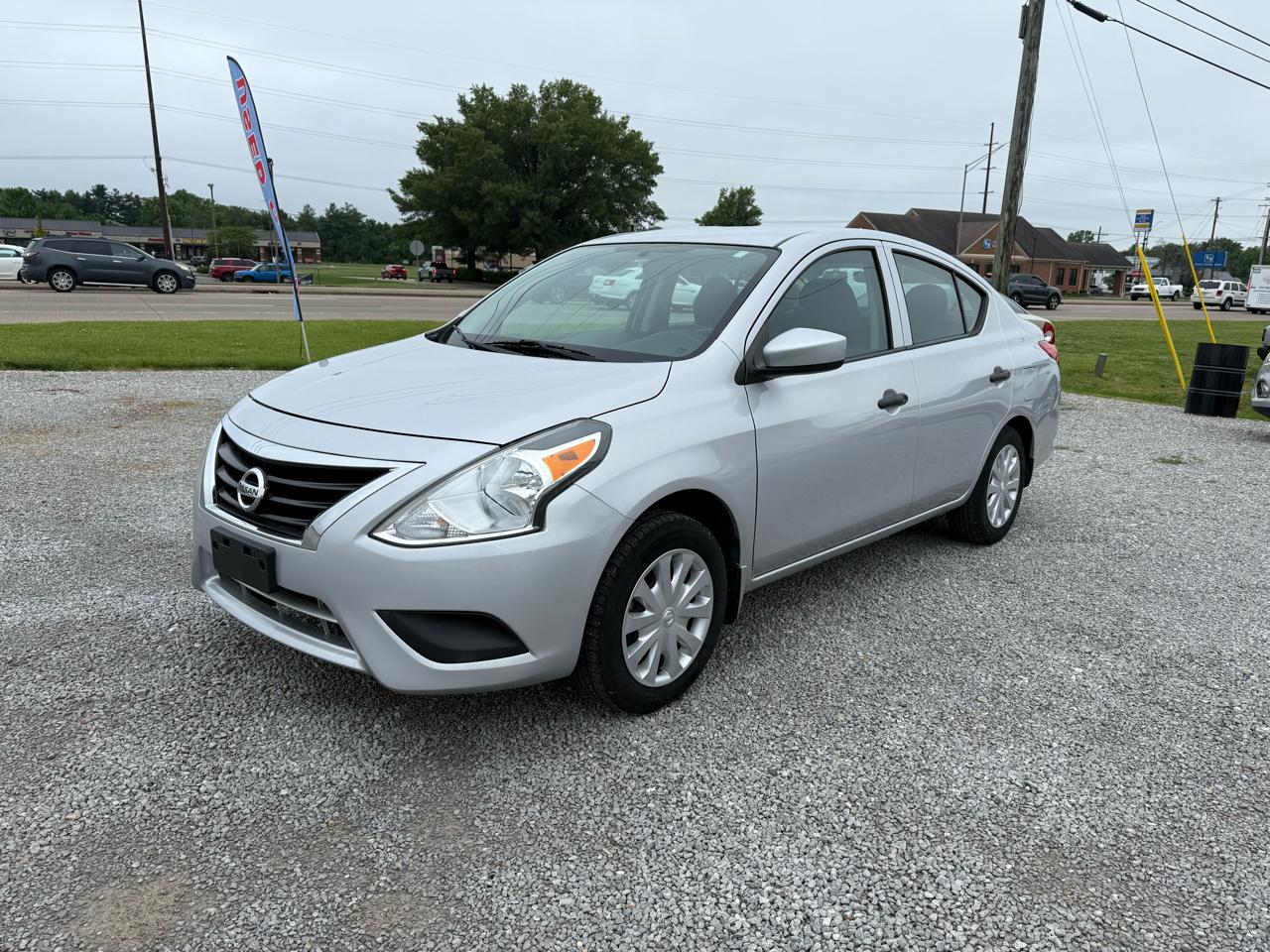 Nissan Versa 1.6 S 5M 2019