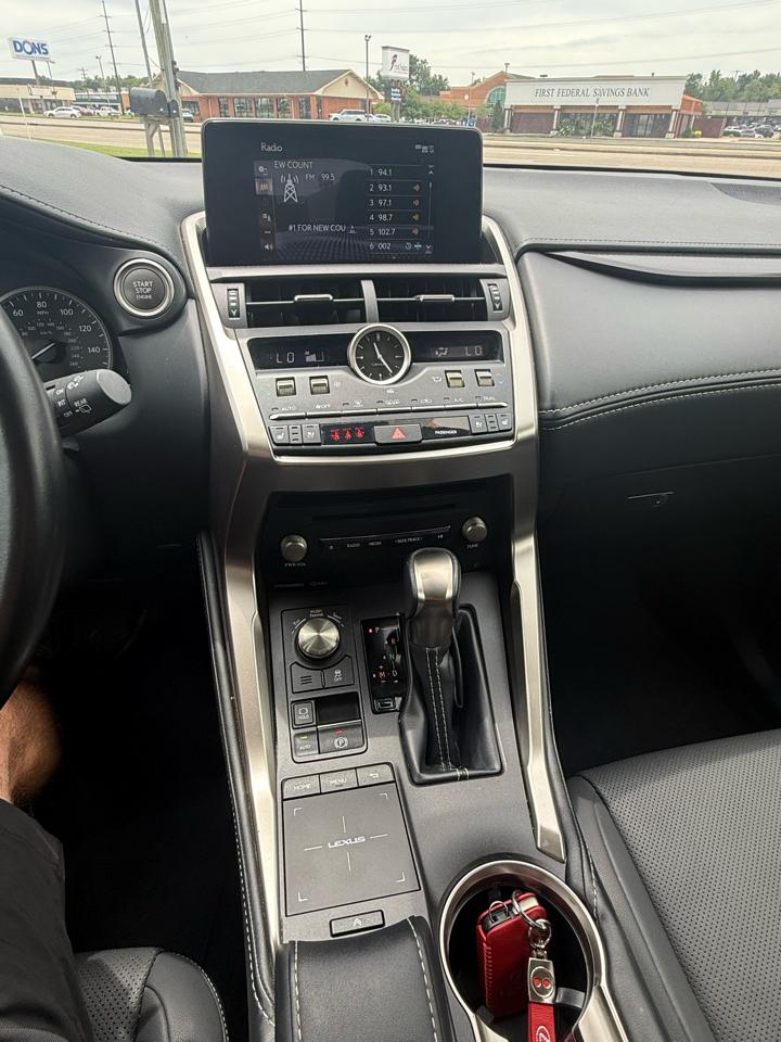 Lexus NX 300 Luxury 2021