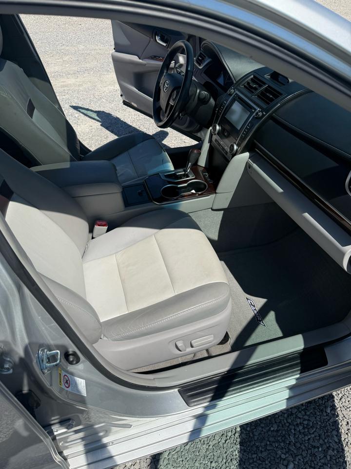 Toyota Camry SE 2012