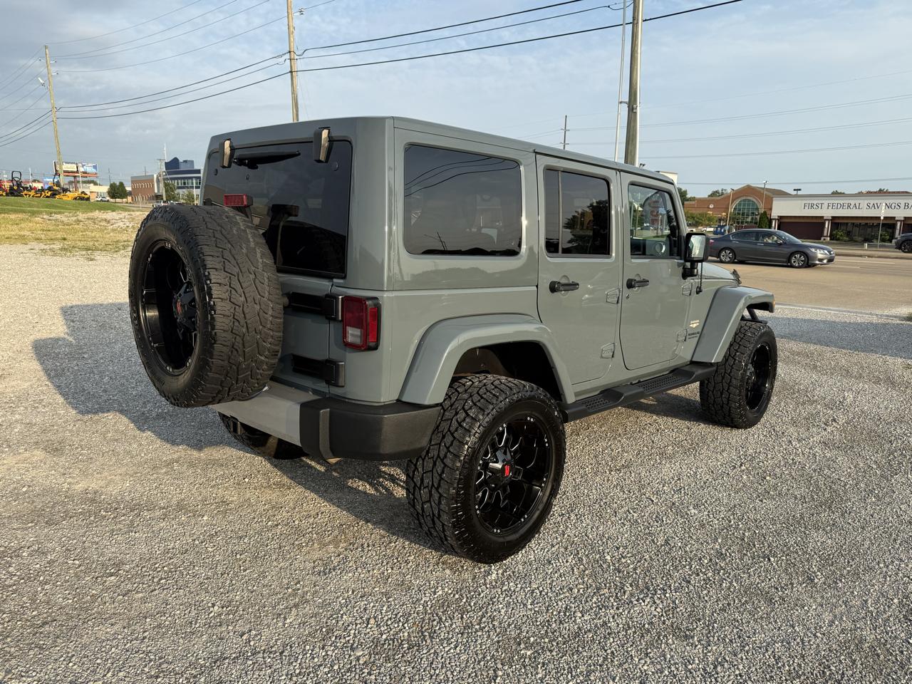 Jeep Wrangler Unlimited Sahara 4WD 2014