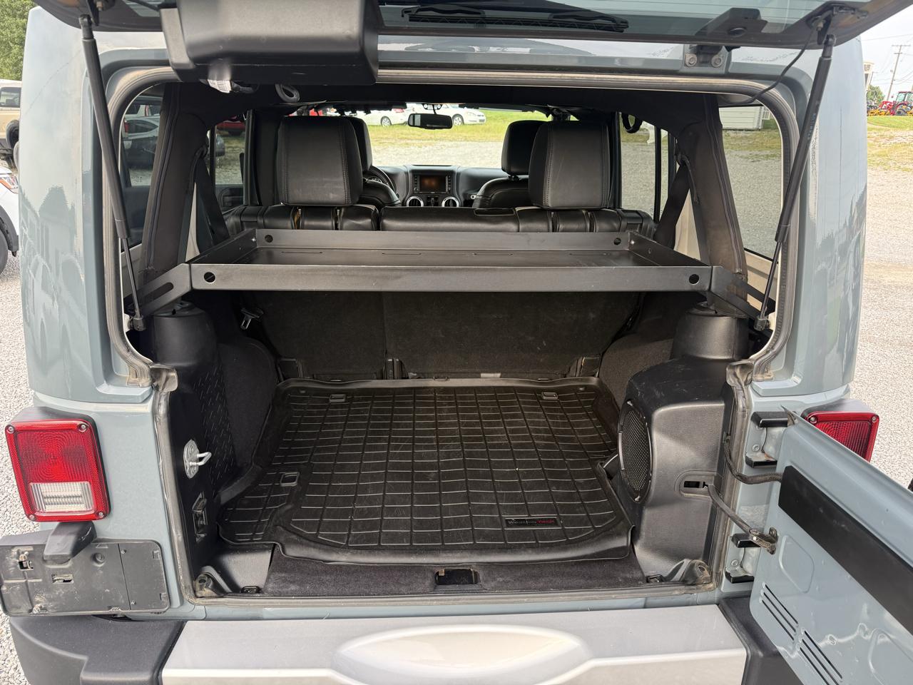 Jeep Wrangler Unlimited Sahara 4WD 2014