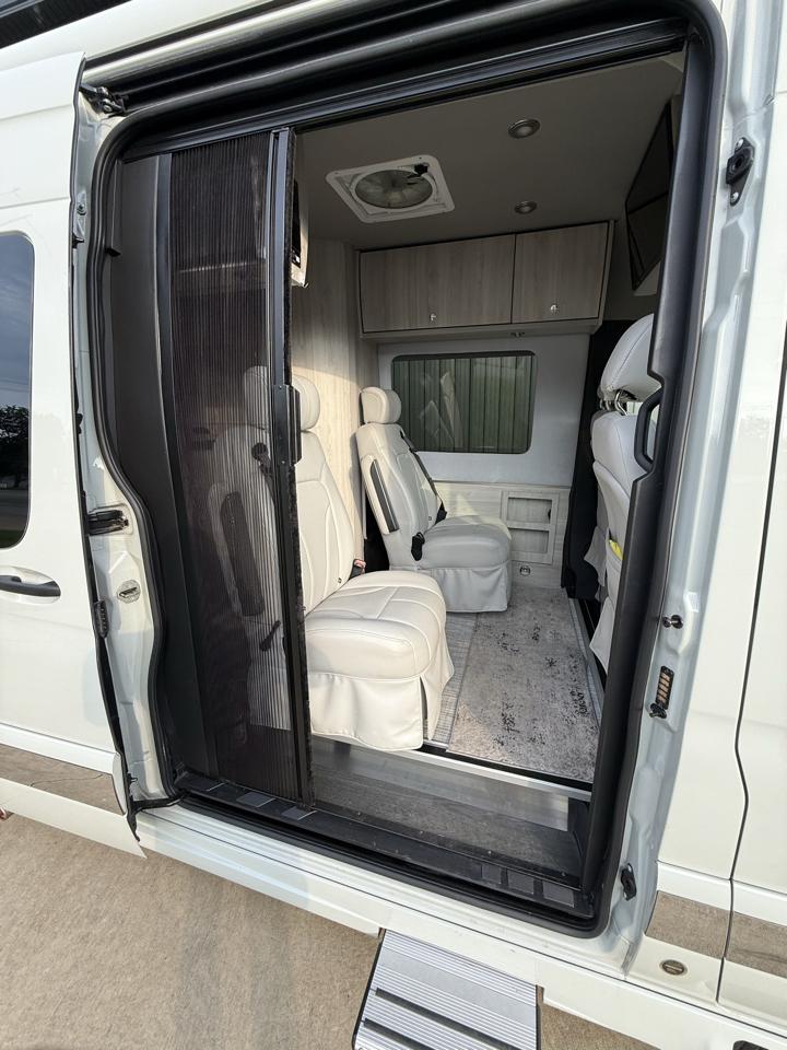 Mercedes-Benz Sprinter 3500 170-in. WB 2021
