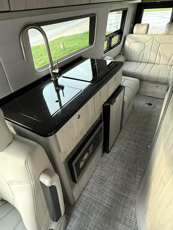 Mercedes-Benz Sprinter 3500 170-in. WB 2021