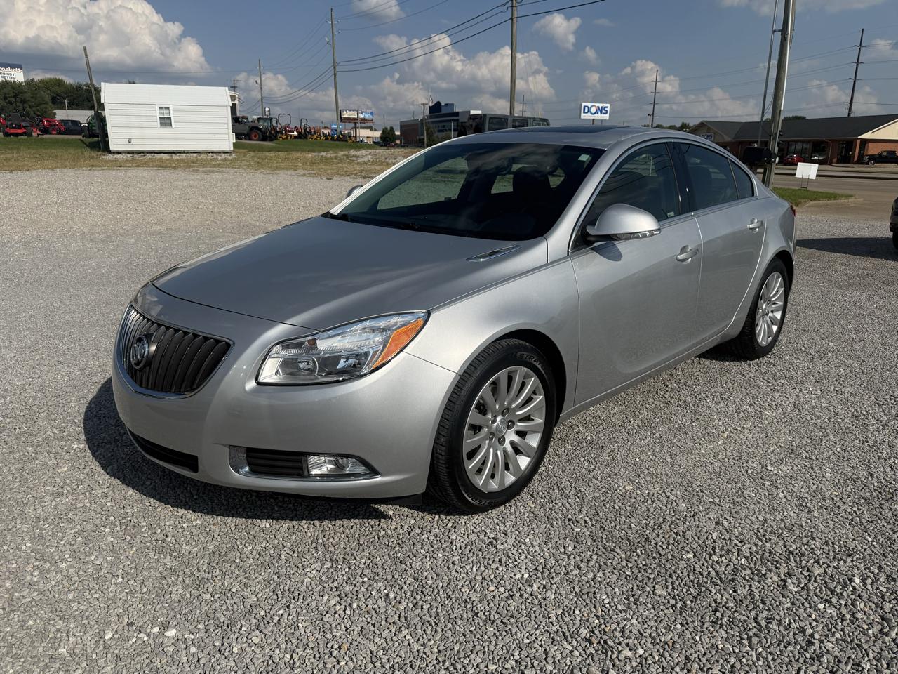 Buick Regal Base 2012