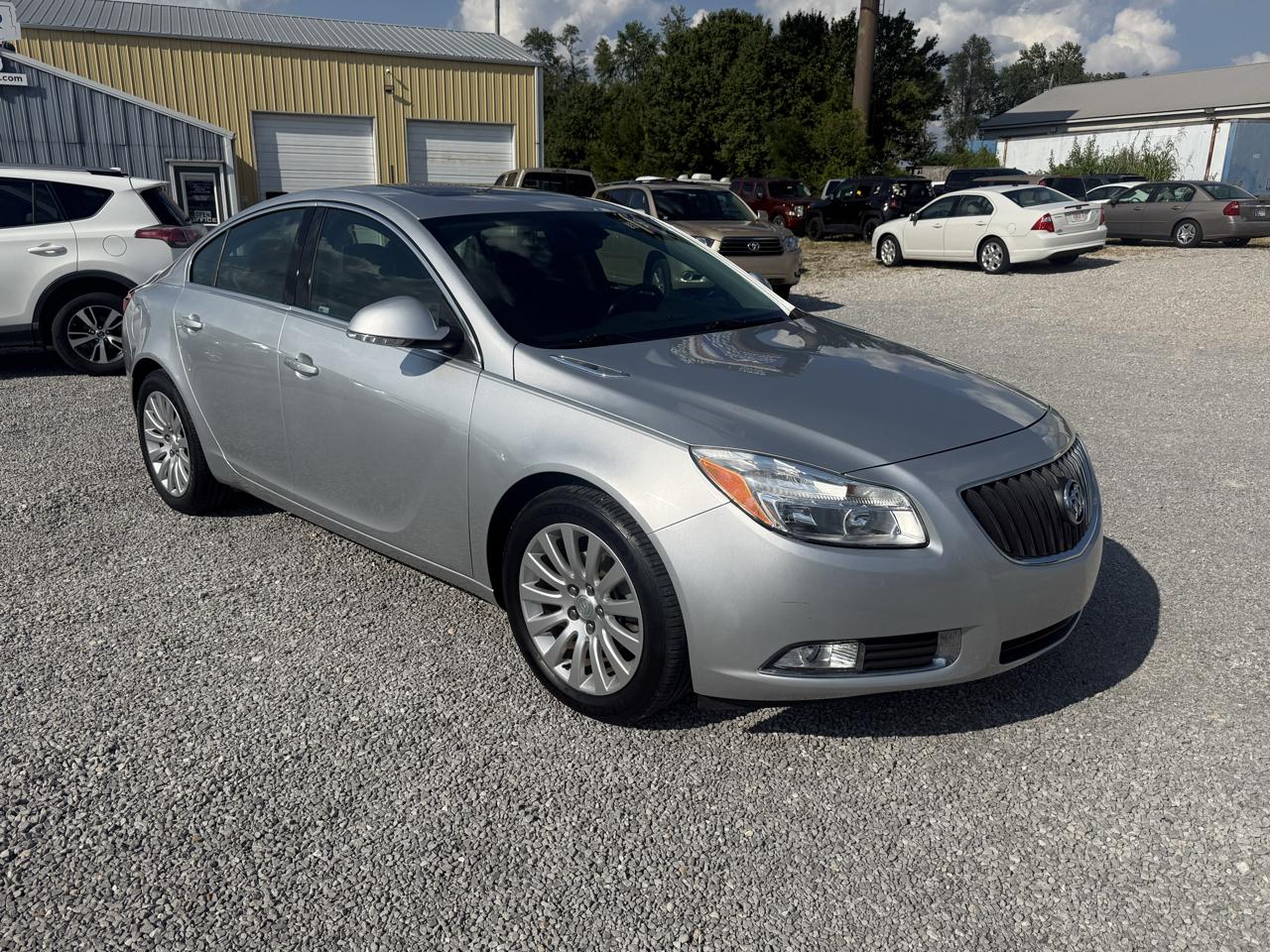 Buick Regal Base 2012