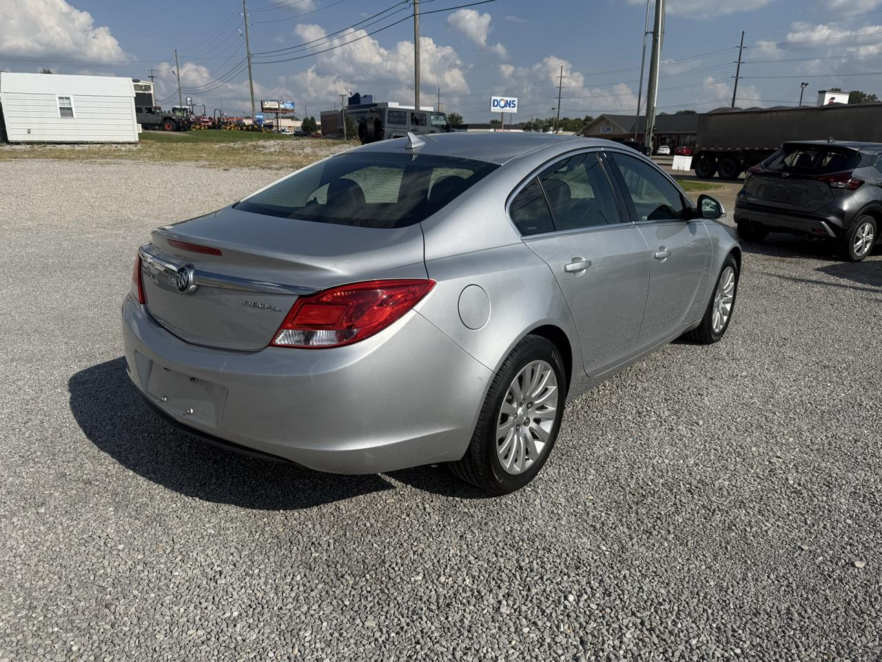 Buick Regal Base 2012