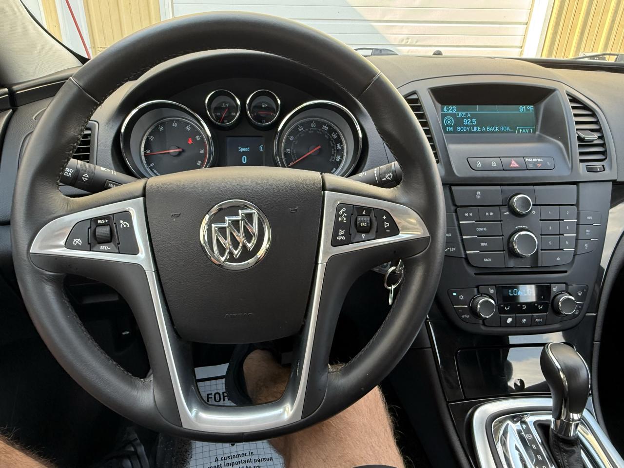 Buick Regal Base 2012