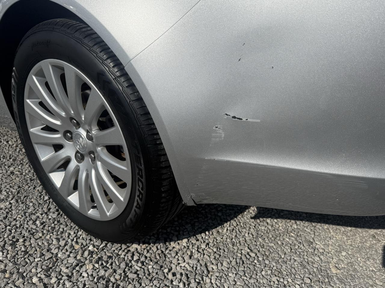 Buick Regal Base 2012