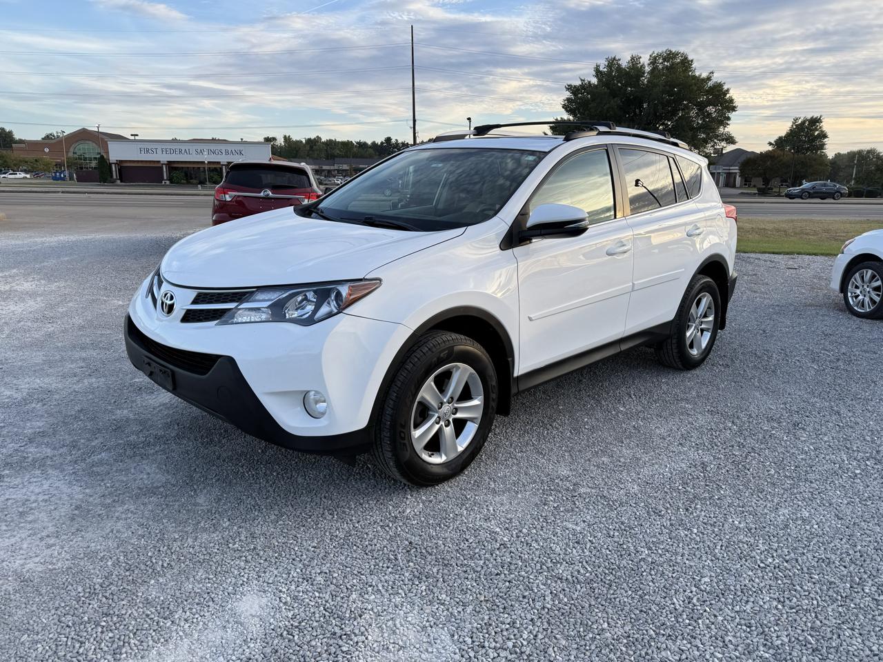 Toyota RAV4 XLE FWD 2013