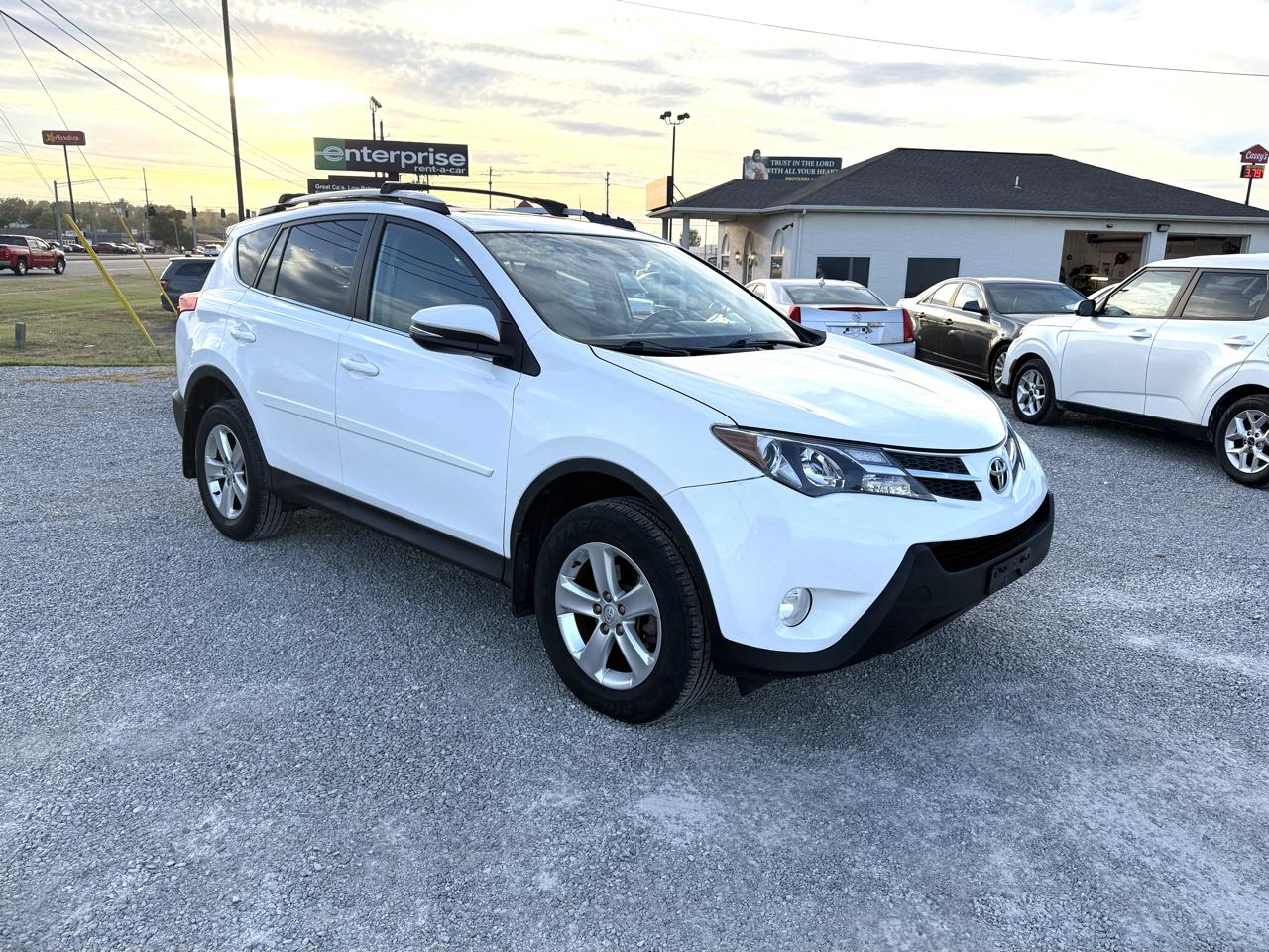 Toyota RAV4 XLE FWD 2013