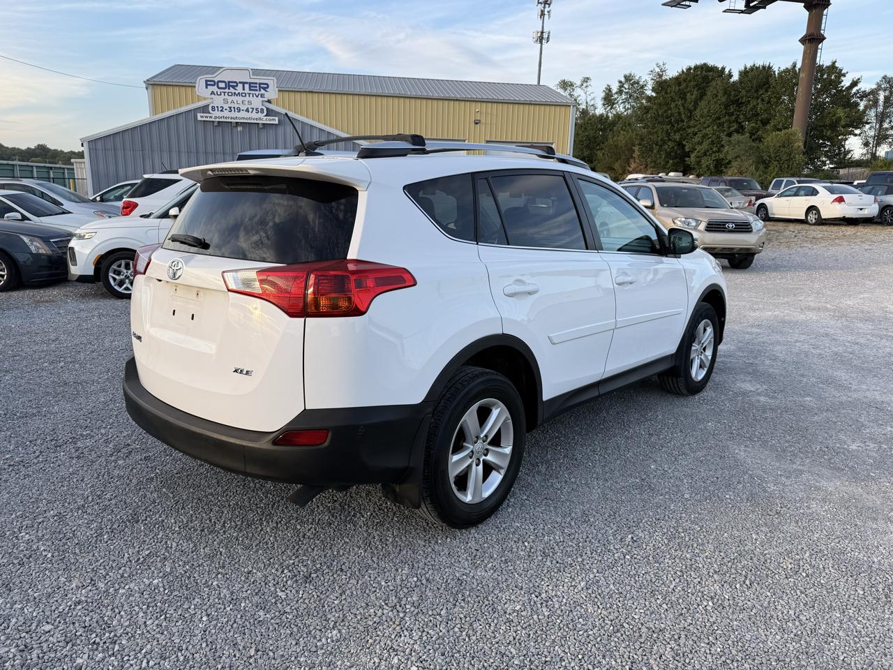 Toyota RAV4 XLE FWD 2013