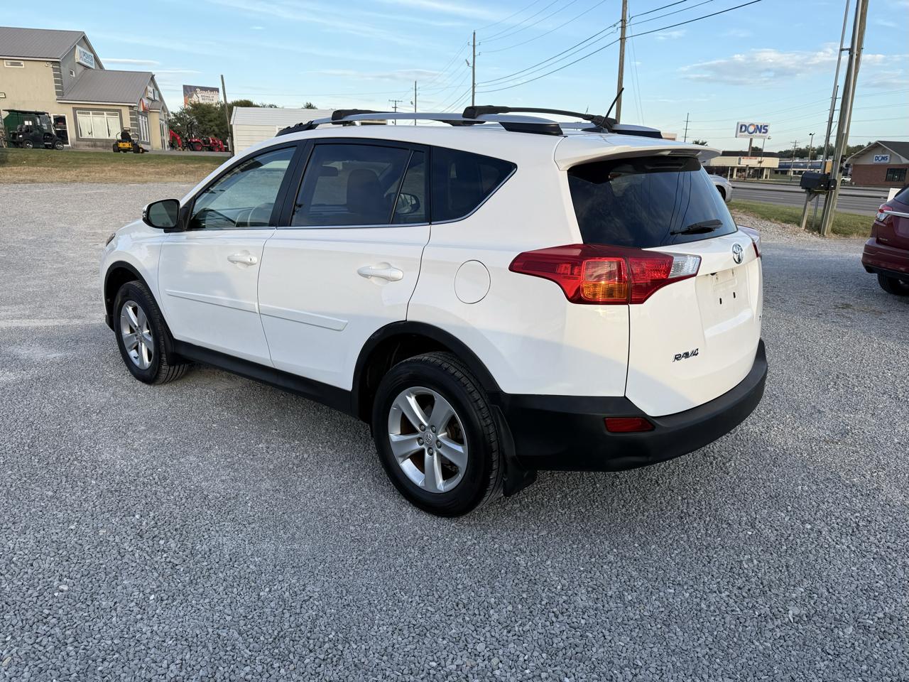 Toyota RAV4 XLE FWD 2013