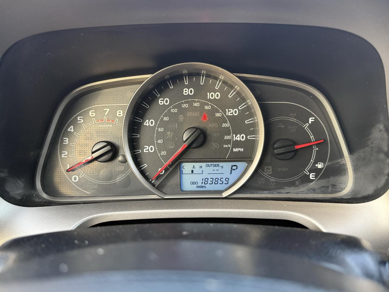 Toyota RAV4 XLE FWD 2013