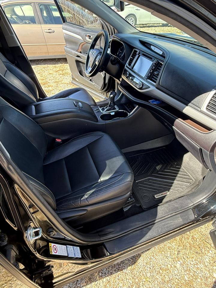Toyota Highlander XLE AWD V6 2015