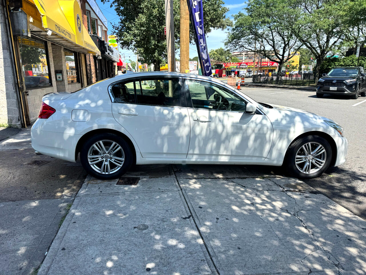 2015 Infiniti Q40 photo 8