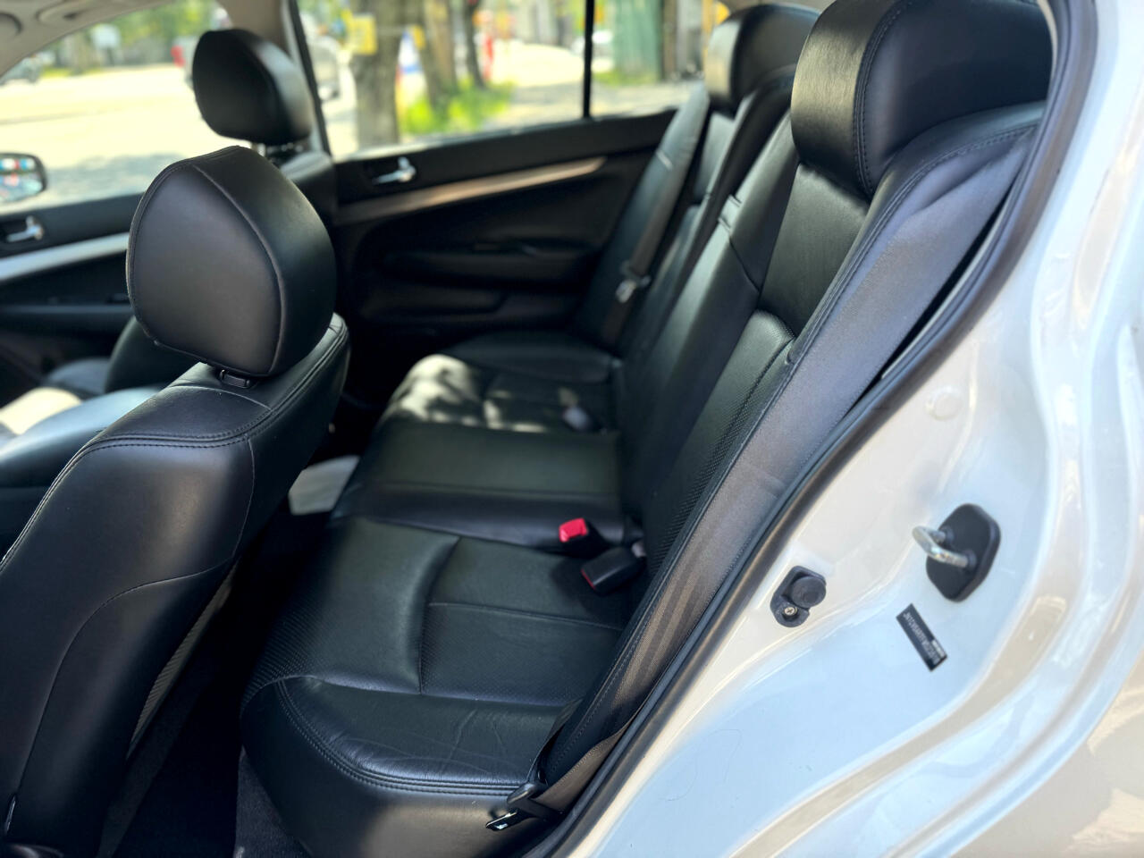 2015 Infiniti Q40 photo 13