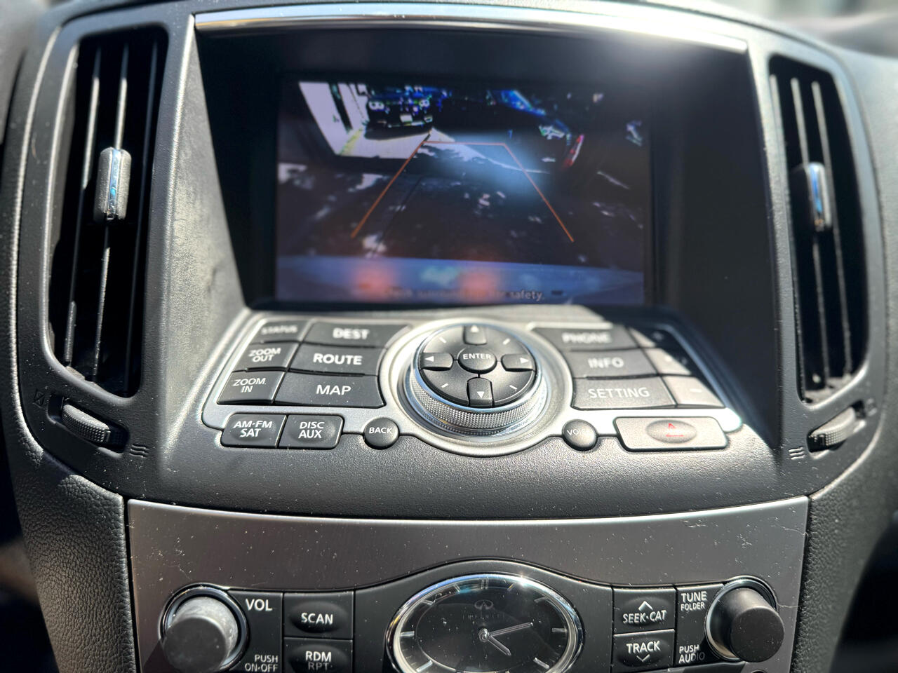 2015 Infiniti Q40 photo 17