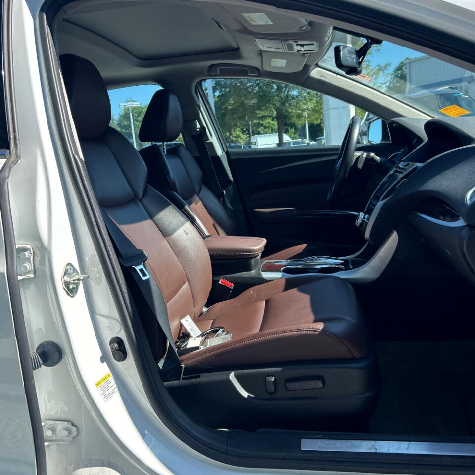 2017 Acura TLX photo 4