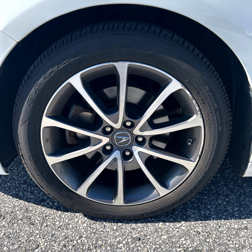 2017 Acura TLX photo 16