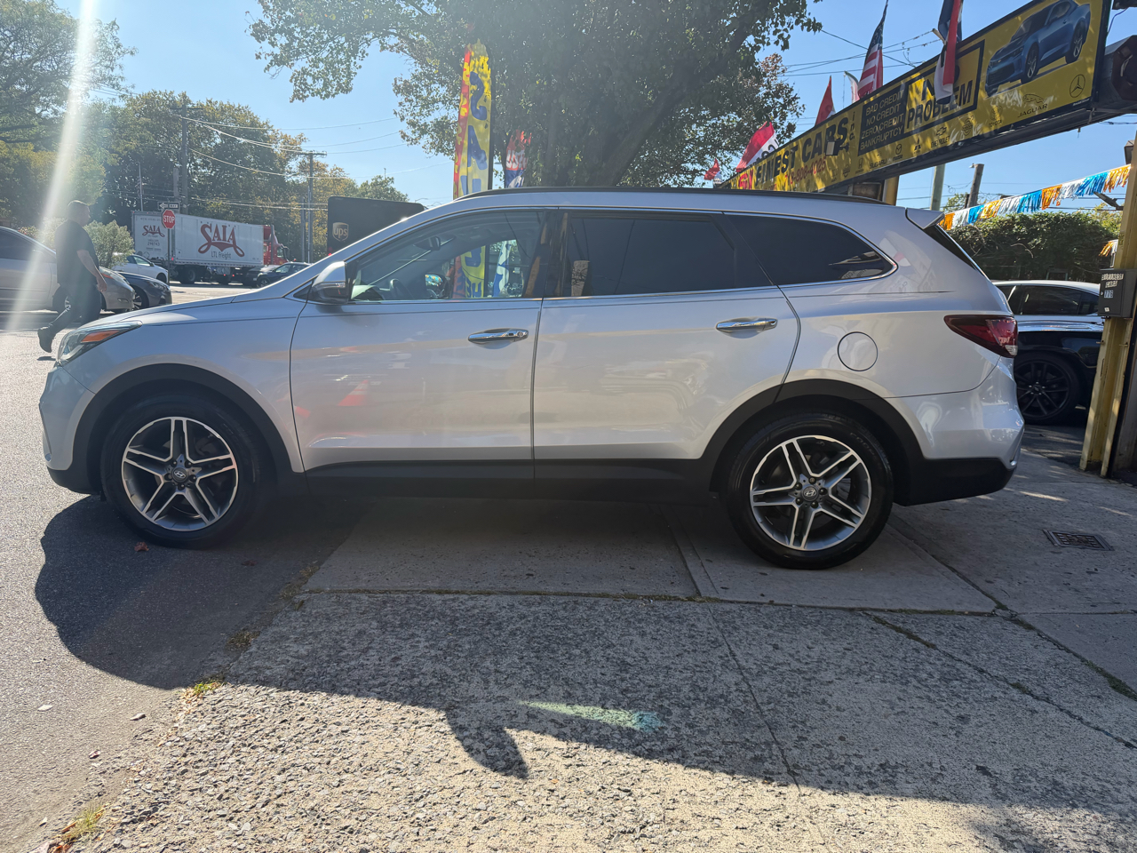 2017 Hyundai Santa Fe Ultimate photo 2
