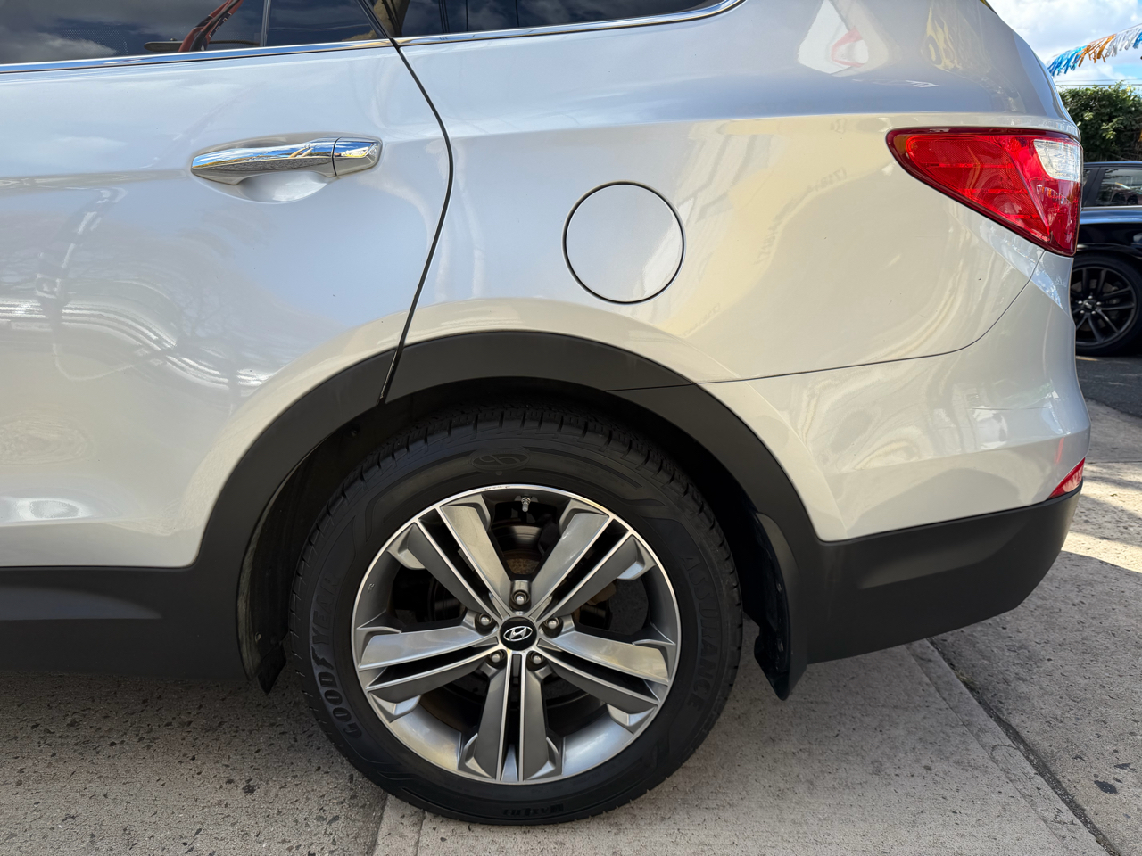 2015 Hyundai Santa Fe Limited photo 3